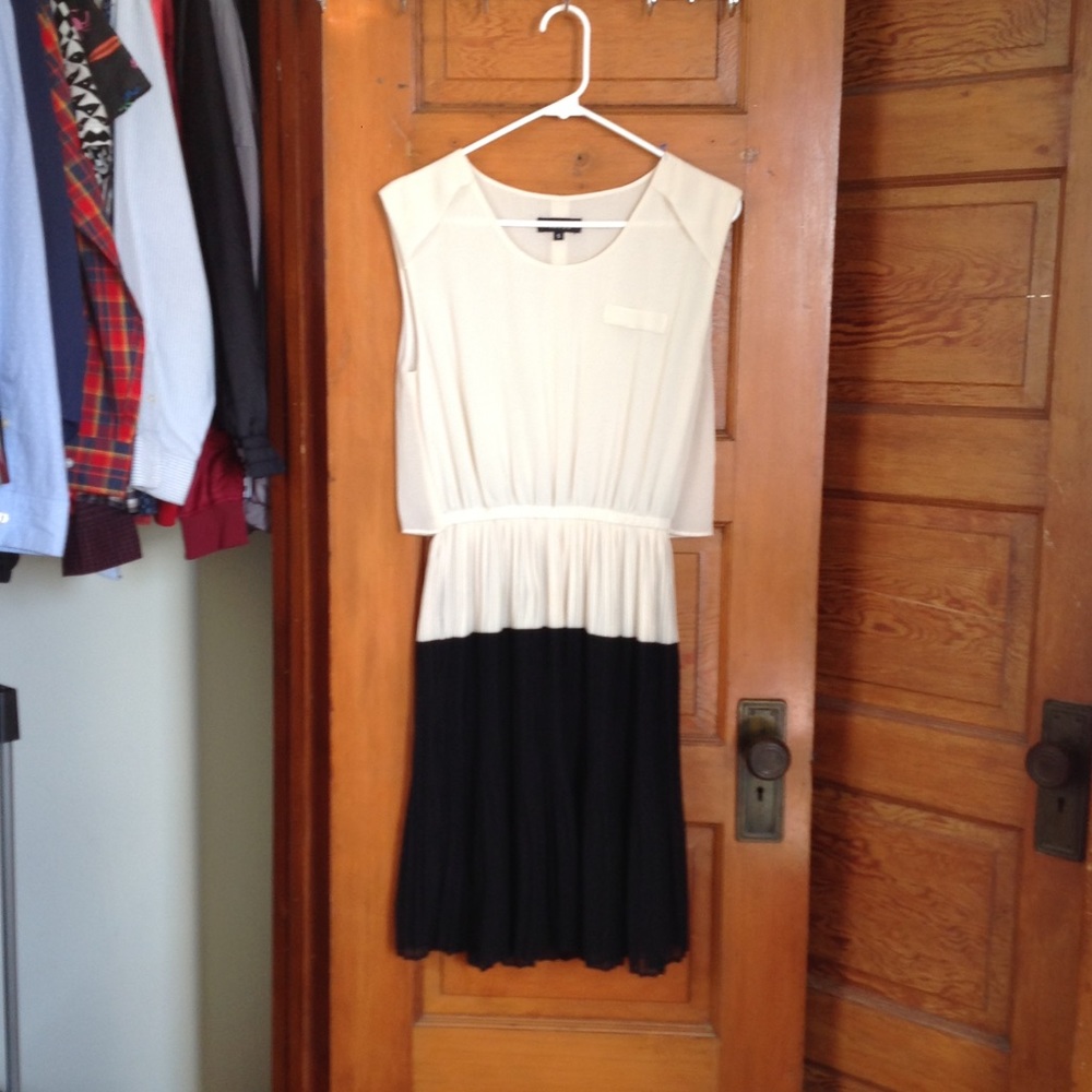 Susee Two-Toned A-Line Dress